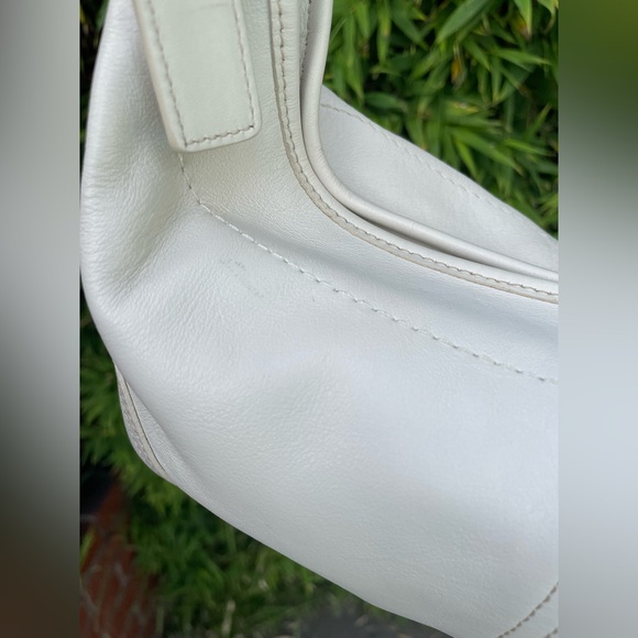 Coach Soho Large Ivory Glove Leather Hobo Shoulder Bag 9464 Y2K🔥 - Picture 9 of 15